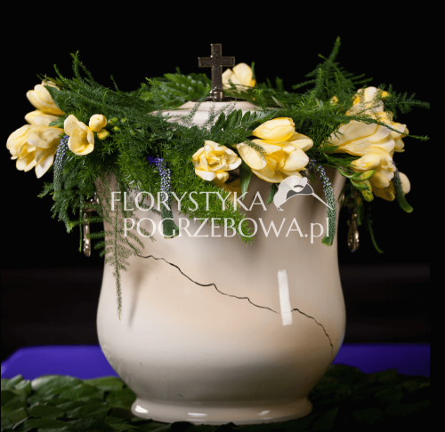 dekoracja-urny-kwiaty-na-urne_2.png